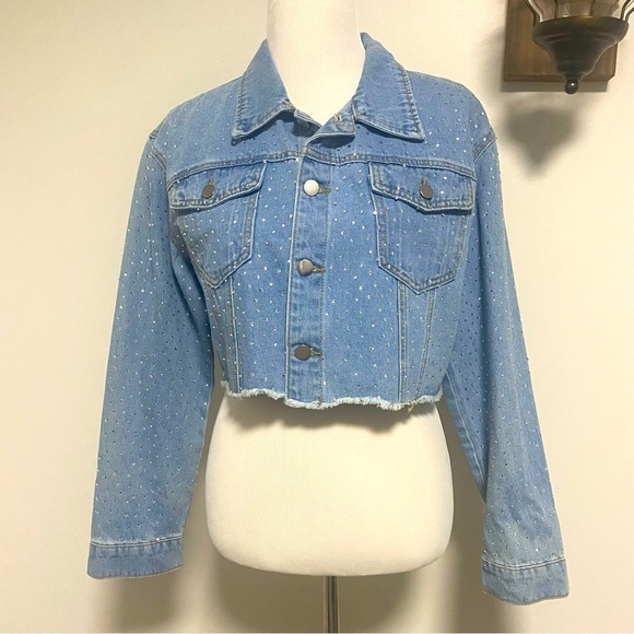 Pretty Little Thing Light Wash Diamante Denim Jacket - Picture 3 of 8